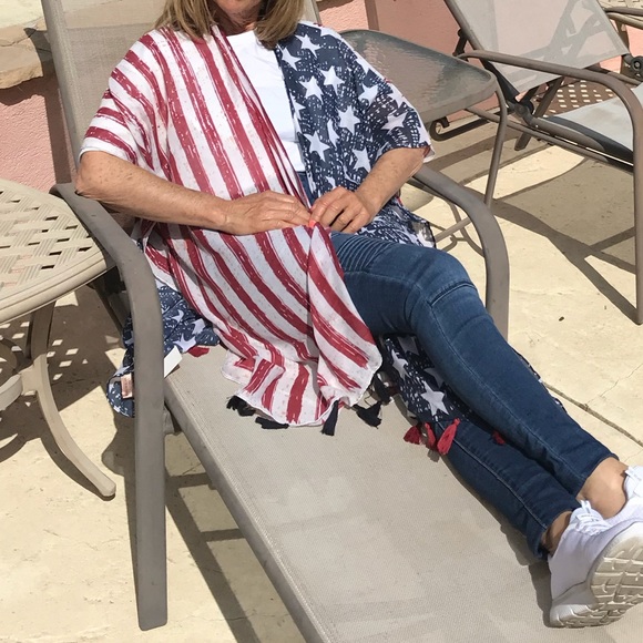 American Flag Red/White/Blue Kimono - Picture 10 of 17